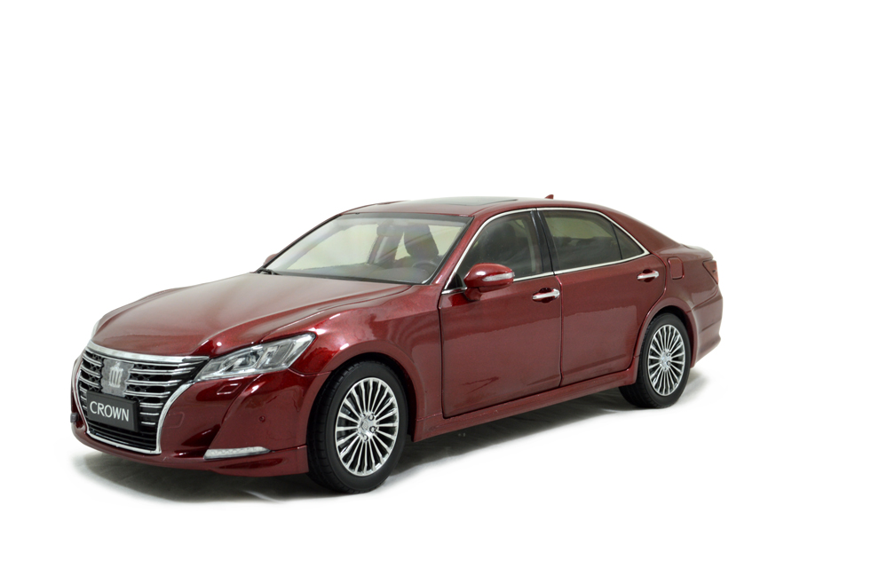 1/18 2015 Chinese New Toyota Crown red color diecast model 