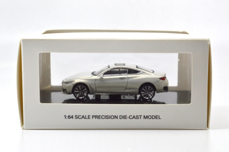 1:64 英菲尼迪 Q60 2018款模型车 - Image 4