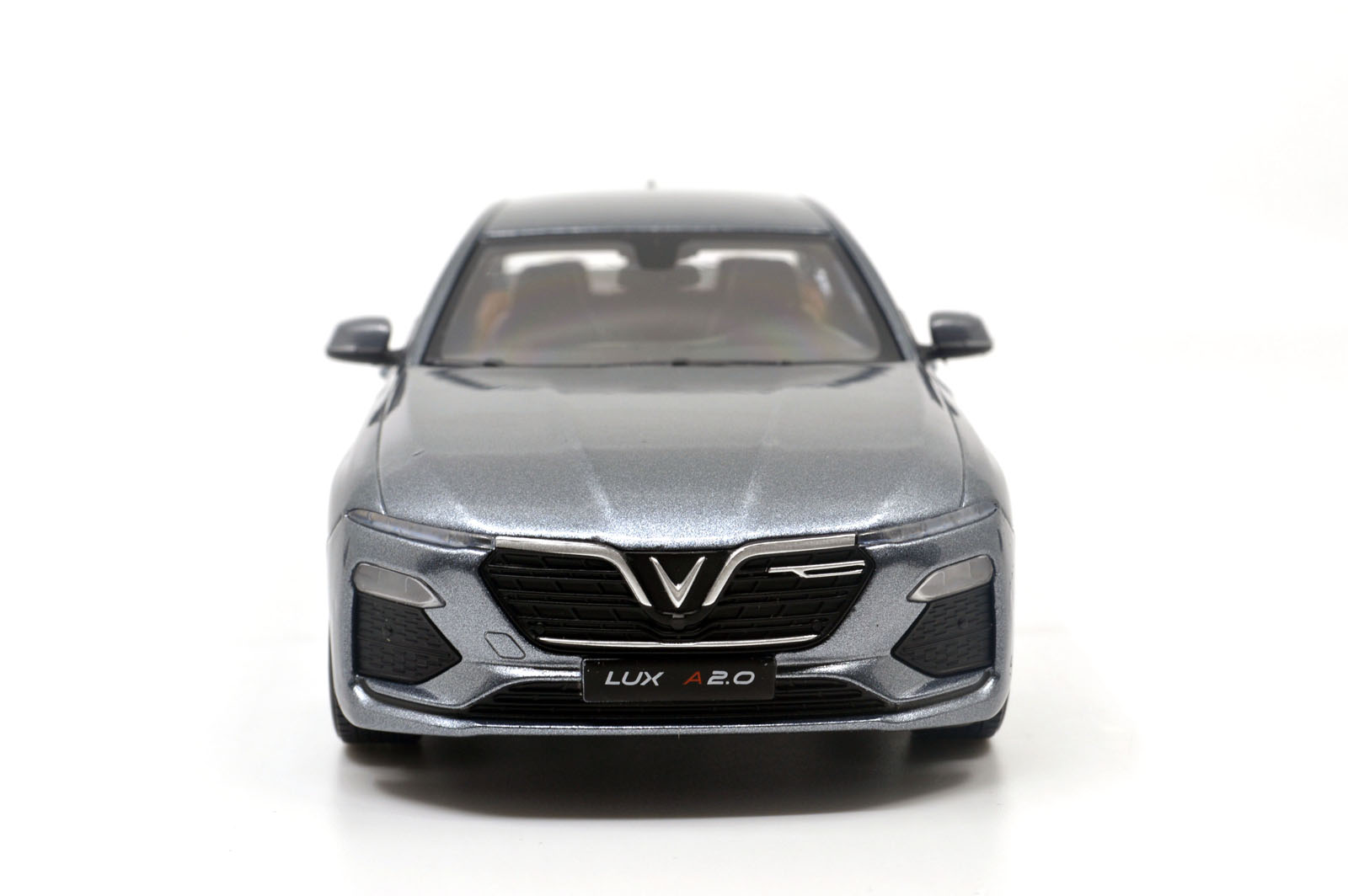 VINFAST-LUX-A2.0-SEDAN_08