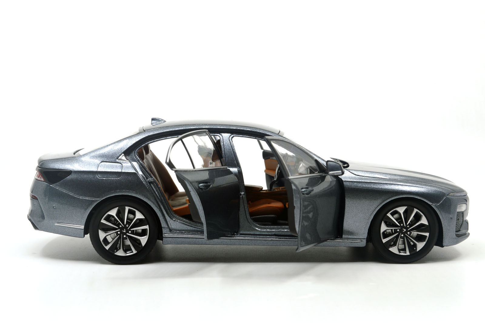 VINFAST-LUX-A2.0-SEDAN_14