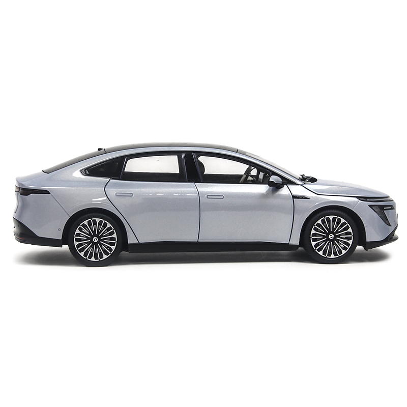 Nissan_N7_silver_06