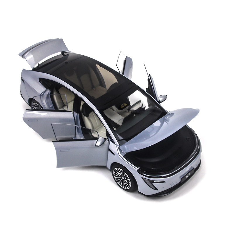 Nissan_N7_silver_12